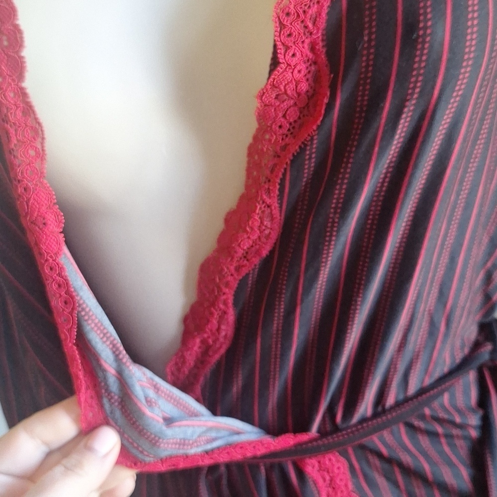 🎁California Dynasty Smooth Red Stripe Robe, Size S/M - Picture 3 of 7